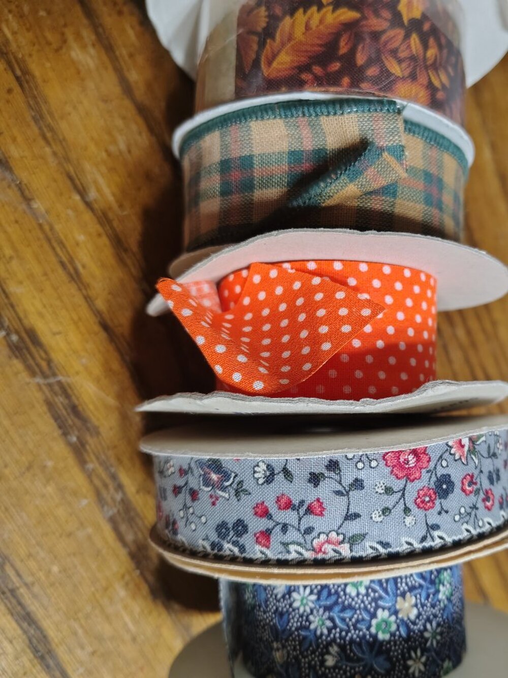 Assortment of five different ribbons theme